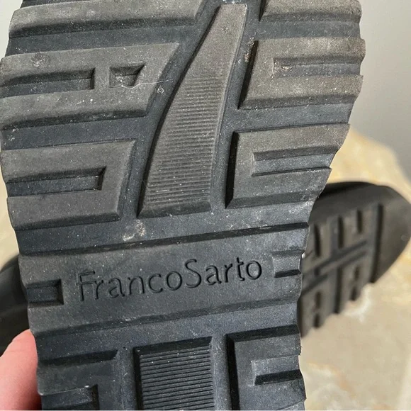 Franco Sarto 8.5 Women’s Cassandra Patent Penny Black Loafer Shiny Lug Sole - Picture 7 of 8